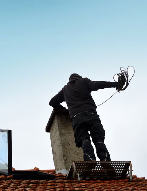 Entretien et ramonage professionnel pour une sécurité optimale à Versailles et dans les Yvelines